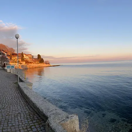 Paradiso B 411 Large Sea View